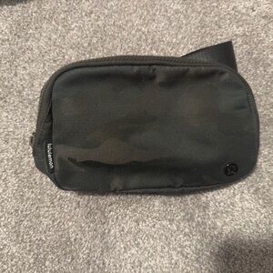 Lululemon Everywhere Belt Bag Heritage Camo - NWT